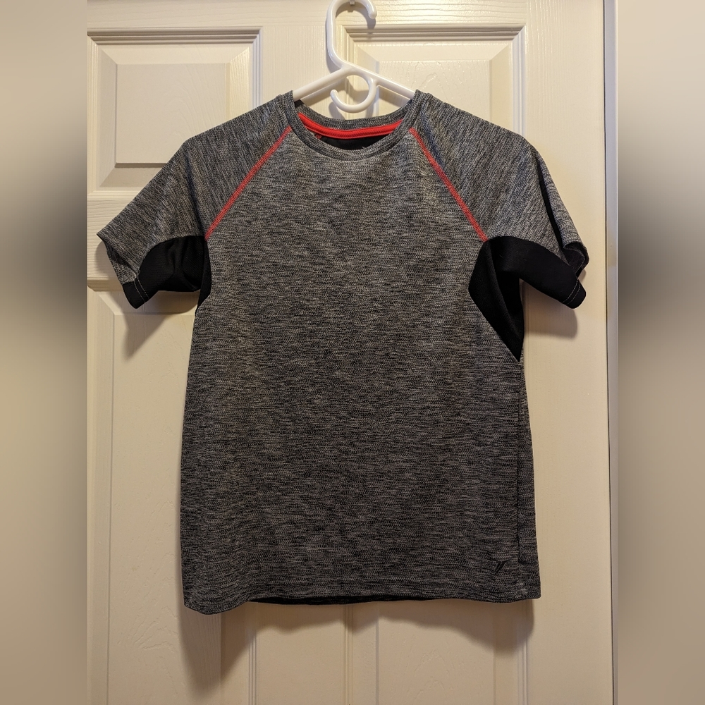 Old Navy Active T-shirt XL red and grey